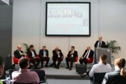 Paneldiskussion zum Thema „Big Data Analytics“ Paneldiskussion zum Thema „Big Data Analytics“